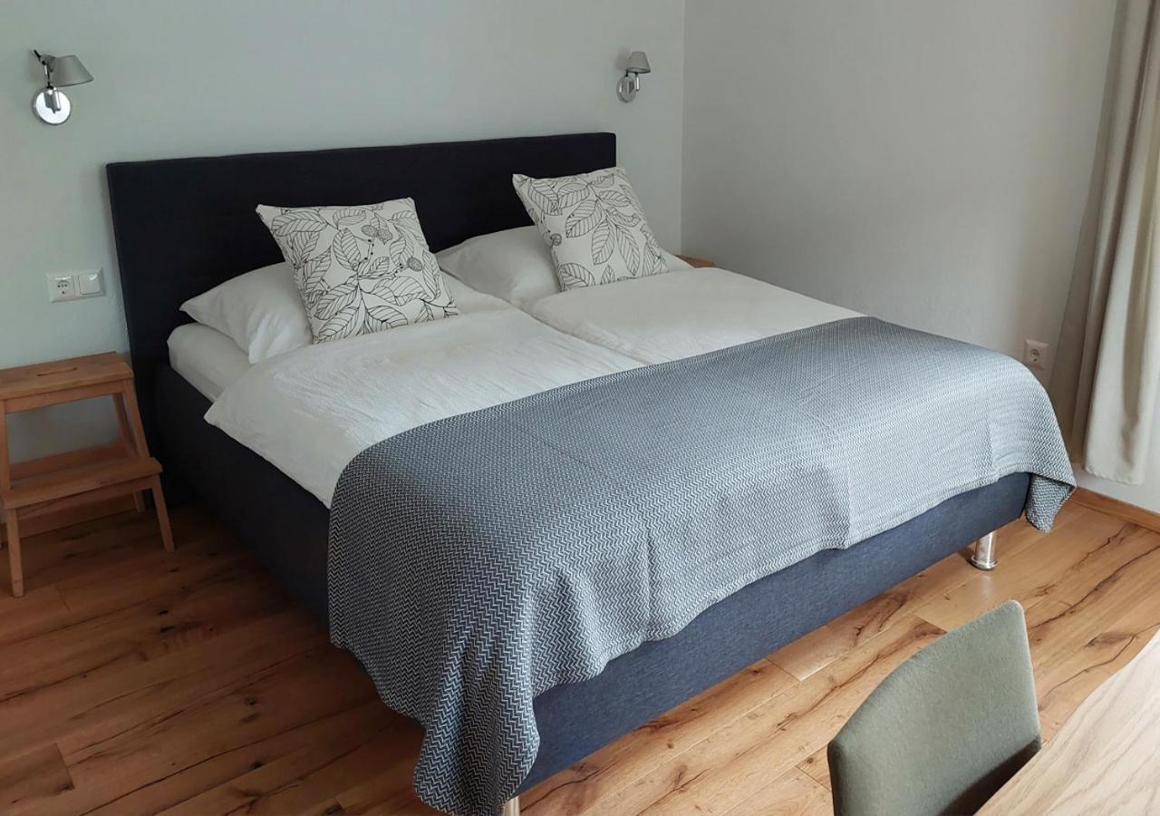 Ferienwohnung Sofka Sekull エクステリア 写真